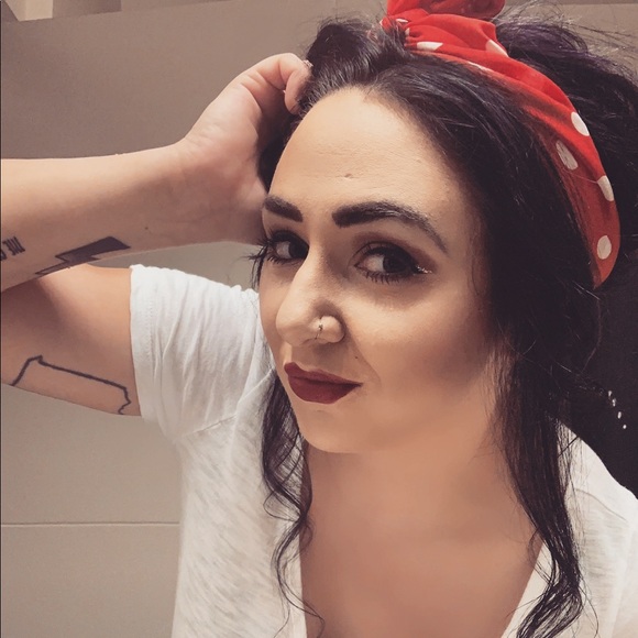 Meet your Posher, Krystle - Picture 4 of 6